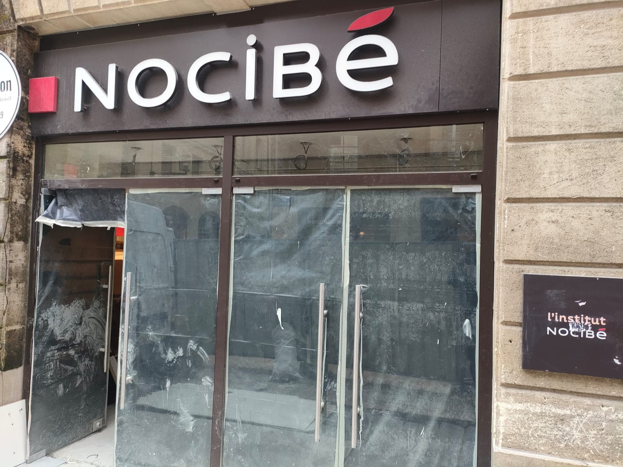 Installation climatisation boutique Nocibé