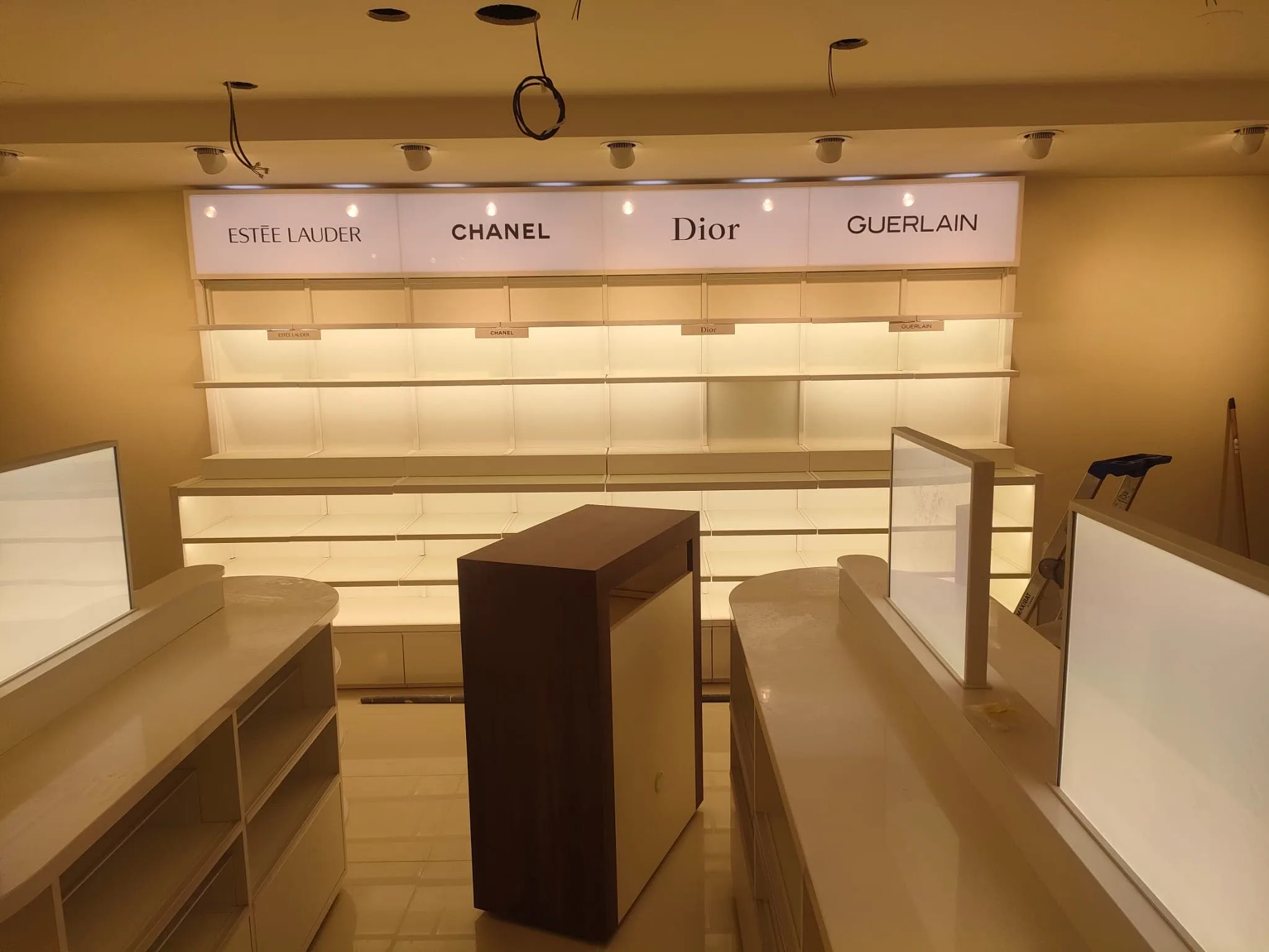 Aménagement intérieur commerce climatisé