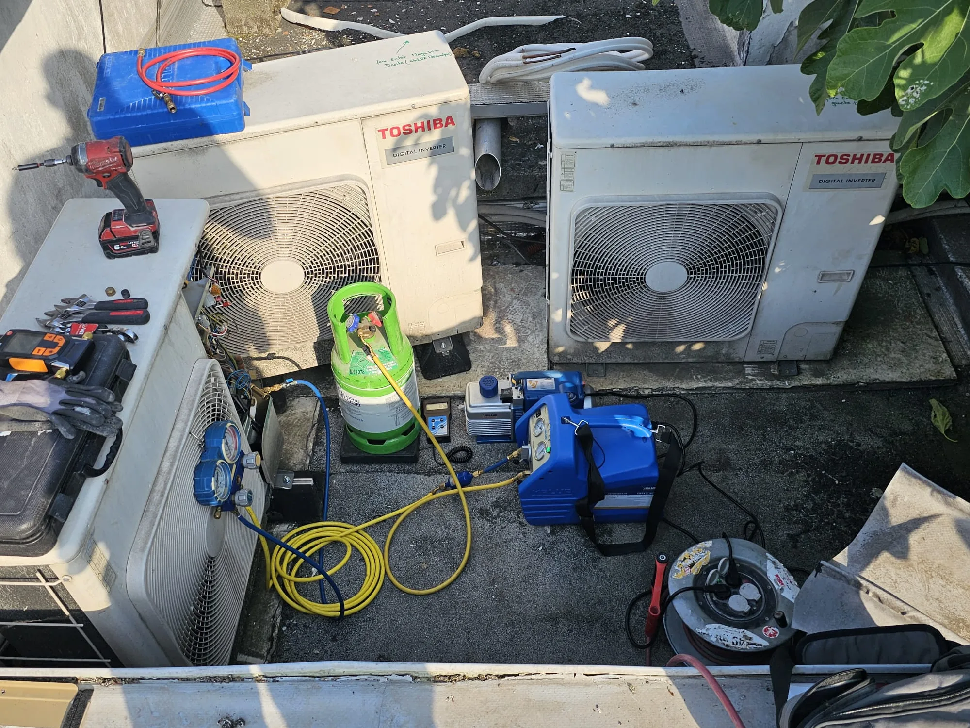 Installation split Toshiba en cours